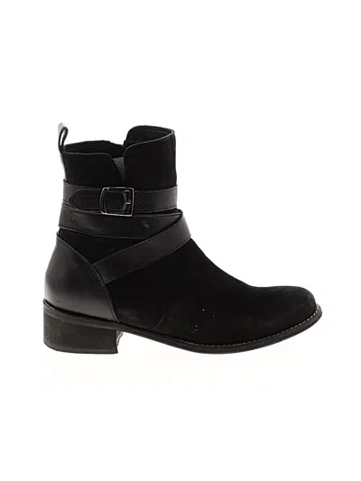 Pre-owned Earth Ankle Boots In Black
