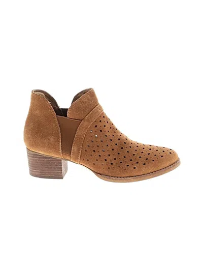 Pre-owned Earth Ankle Boots In Tan
