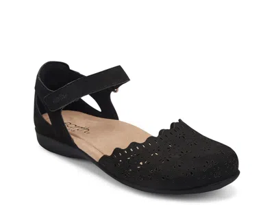 Earth Betti Flat In Black