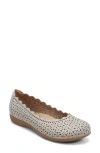 Earth ® Bria Flat In Gray