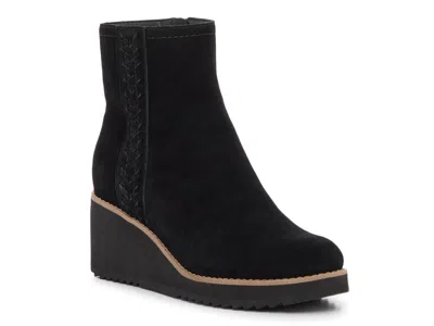 Earth Camryn Wedge Bootie