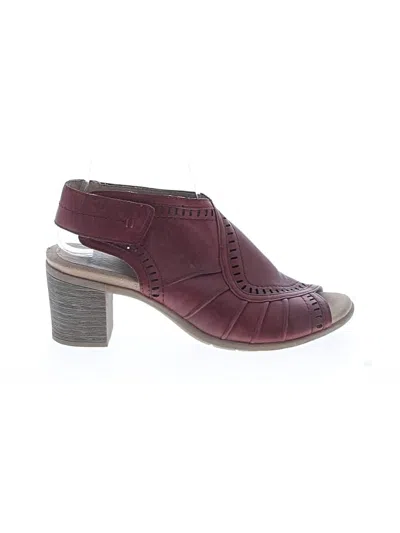 Pre-owned Earth Heels In Burgundy