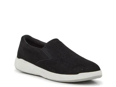 Earth Nel Slipon Sneaker In Black