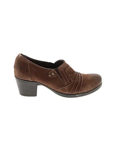 Pre-owned Earth Origins Ankle Boots In Brown