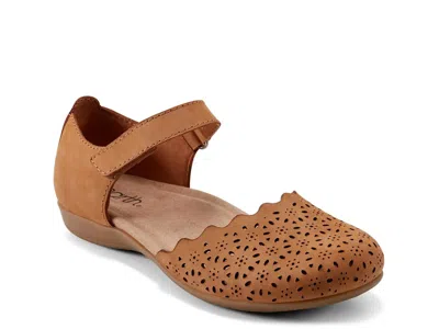 Earth Origins Wide Width Brynn Sandal In Brown