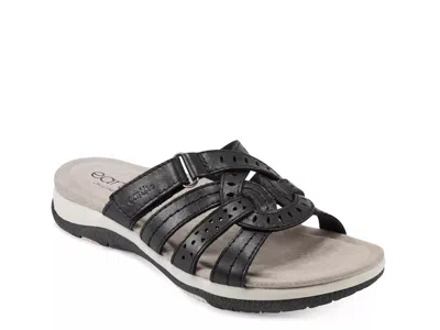 Earth Sassoni Sandal In Black