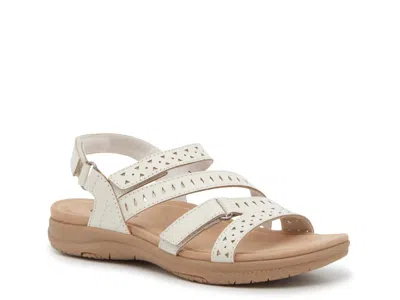 Earth Serenta Sandal In White