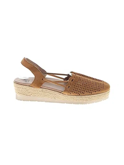 Pre-owned Earth Wedges In Tan