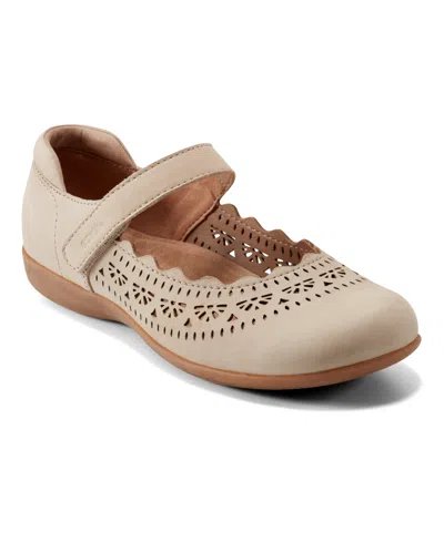 EARTH WOMEN'S BRADY MARY JANE ROUND TOE FLATS
