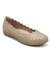 Earth Bria Flat In Brown
