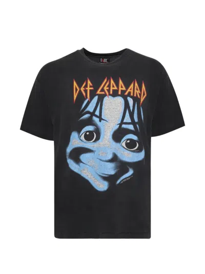 Earthling Vip Graphic T-shirt In Black