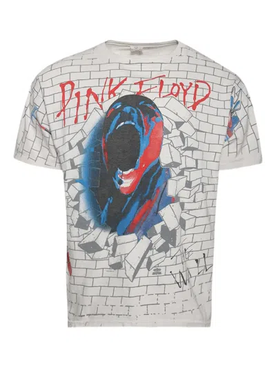 Earthling Vip Wall-print Graphic T-shirt In Gray