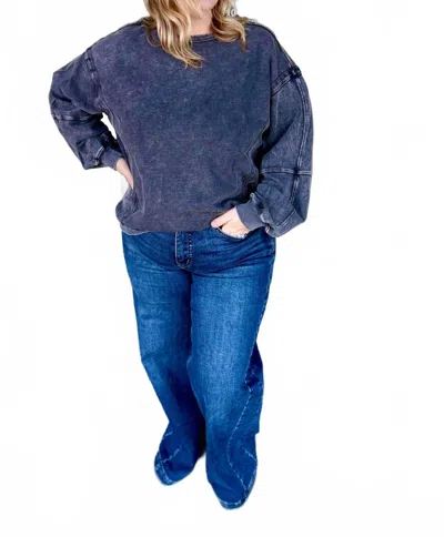 Easel Back Floral Washed Crewneck Sweater In Grey In Blue