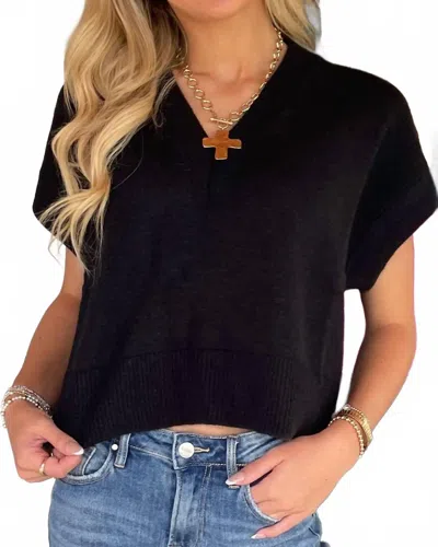 Easel Bella Cropped Sweater In Black