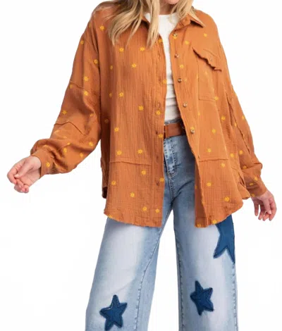 Easel Daisy Detail Shirt In Camel