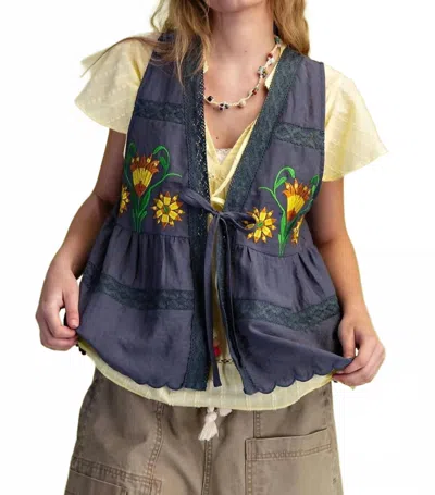 Easel Embroidery Front Vest In Smoke In Multi