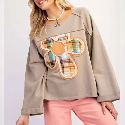 Easel Flower Patch Pullover In Olive Grey In Multi