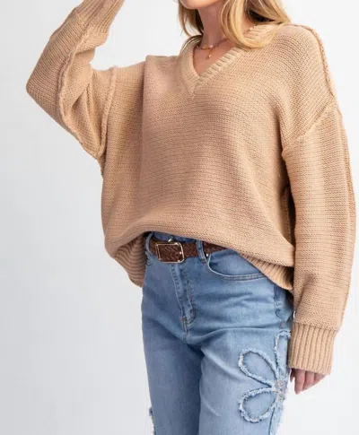 Easel Long Sleeve V Neck Knitted Sweater In Khaki In Green