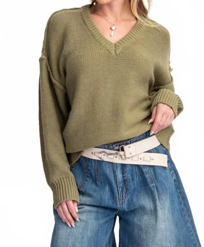 Easel Long Sleeve V Neck Knitted Sweater In Olive Green