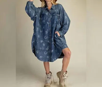 Easel Long Sleeve Western Button Down Dress In Washed Denim In Blue