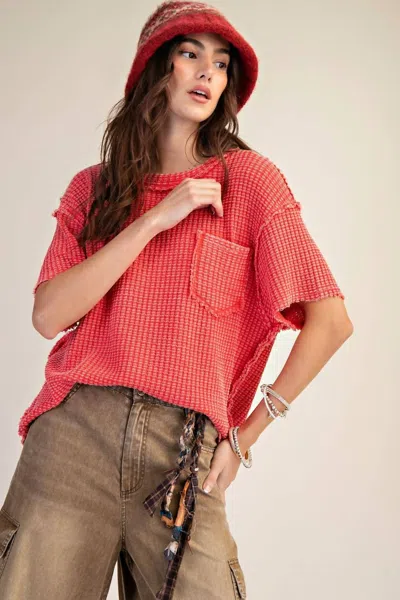 Easel Mineral Washed Waffle Top In Red In Pink