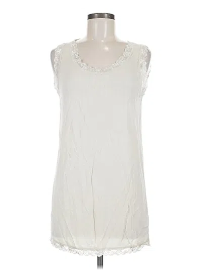 Pre-owned Easel Sleeveless Blouse In Ivory