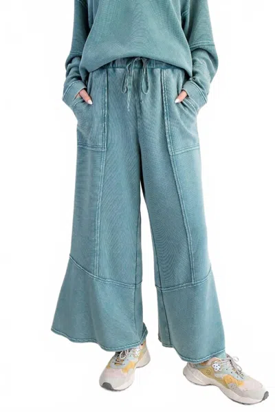 Easel Textured Thermal Washed Pants In Faded Teal In Blue