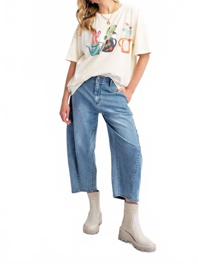 Easel T-shirt With Graphic Cactus Planted In Tea Pots In Ecru In White