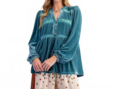 Easel Velvet Lace Inset Top In Blue In Green