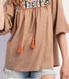Easel Willow Blouse In Mocha In Brown