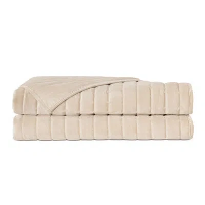 Eastern Accents Medici Adrienne Channel Quilted Coverlet In Ivory