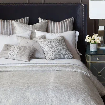Eastern Accents Vionnet Comforter In Vionnet Platinum