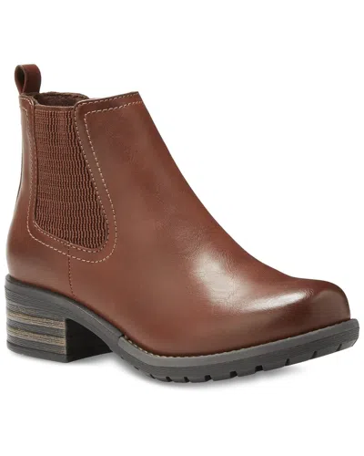 Eastland Jasmine Boot In Brown