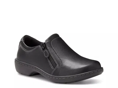 Eastland Wide Width Vicky Slipon In Black