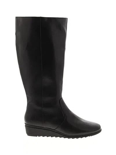 Pre-owned Easy Spirit Boots In Black