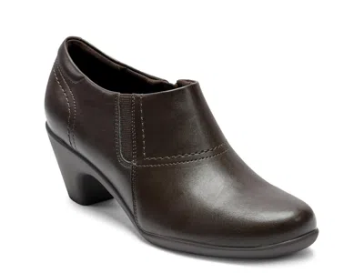 Easy Spirit Caine Bootie In Brown