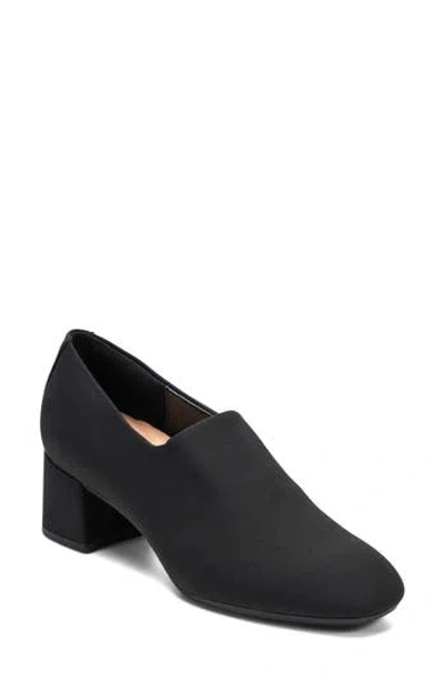 Easy Spirit Daniella Square Toe Pump In Black