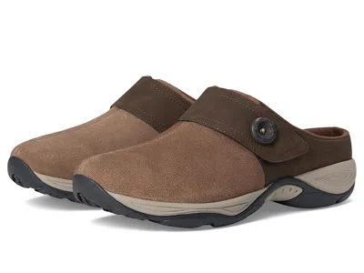 Easy Spirit Edline In Brown