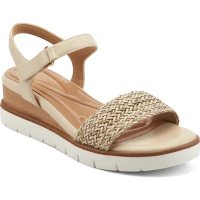 Easy Spirit Edythe Wedge Sandal In Neutral