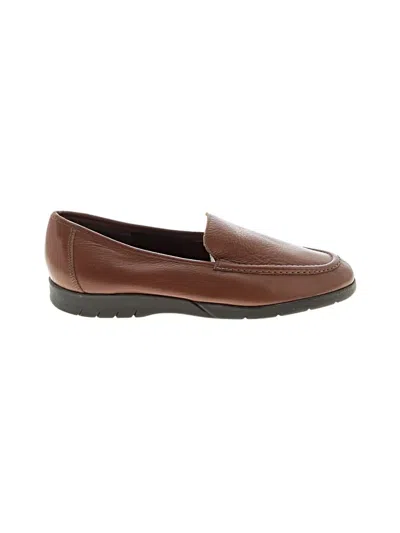 Pre-owned Easy Spirit Flats In Brown