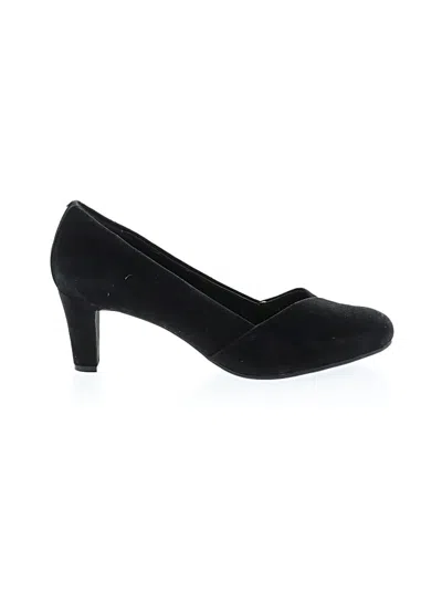 Pre-owned Easy Spirit Heels In Black