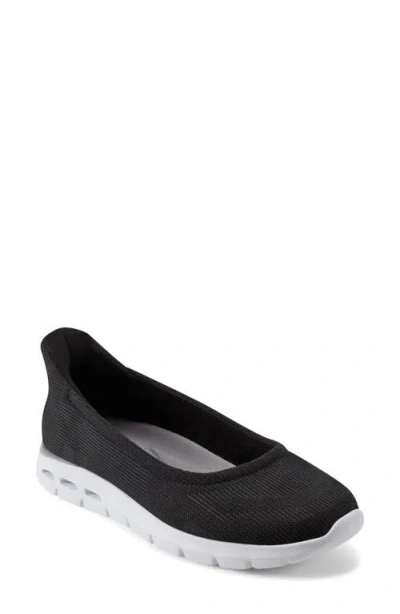 Easy Spirit Noemi Wedge In Black