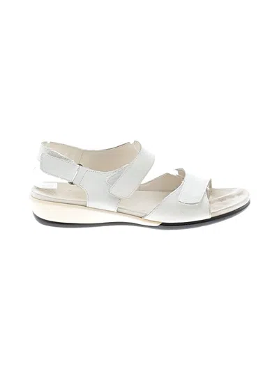 Pre-owned Easy Spirit Sandals In White