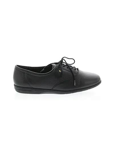 Pre-owned Easy Spirit Sneakers In Black