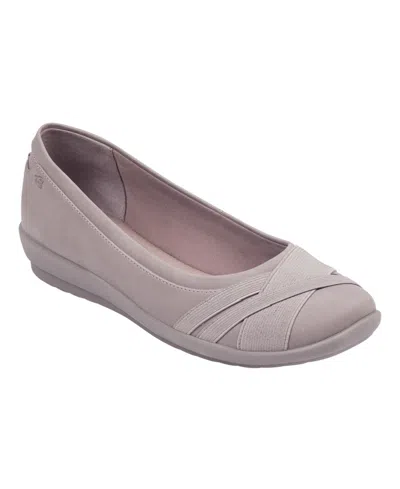 EASY SPIRIT WOMEN'S ACASIA SLIP-ON FLATS