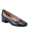 Easy Spirit Jain Pump In Dark Blue Leather