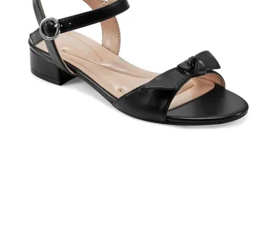 Easy Spirit Women's Gia Flat Sandal In Black