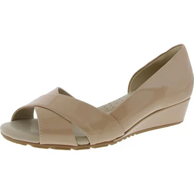 Easy Spirit Womens Solid Leather Wedge Heels In Medium Natural Patent Leather