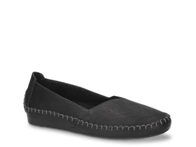 Easy Street Amity Slipon Flat In Black