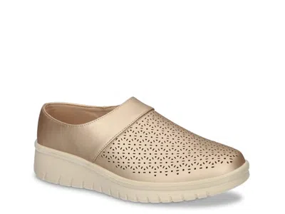 Easy Street Aretha Comfort Mule In Gold